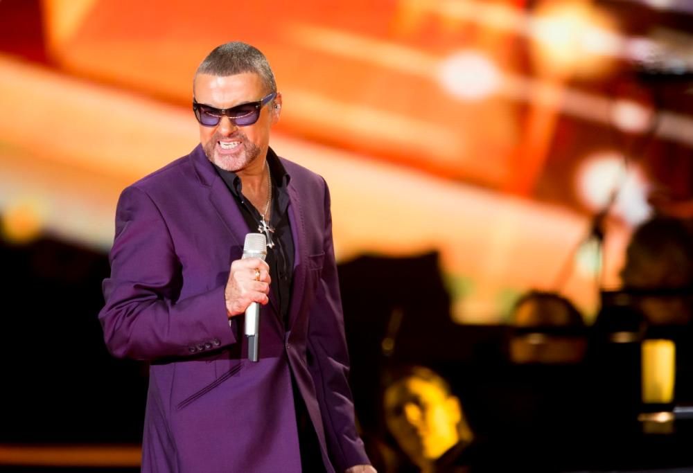 George Michael: un anno fa se ne andava la grande popstar