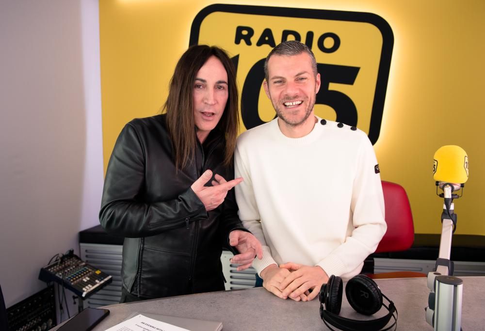 Manuel Agnelli a 105 Mi Casa: le foto dell’intervista