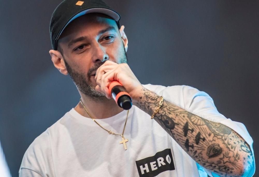Fabri Fibra: arriva “Fenomeno” la nuova profezia della rap star di Senigallia