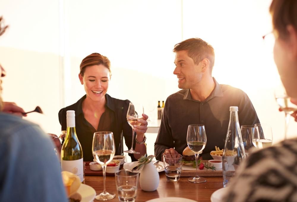 Otto consigli per conquistare i (futuri) suoceri