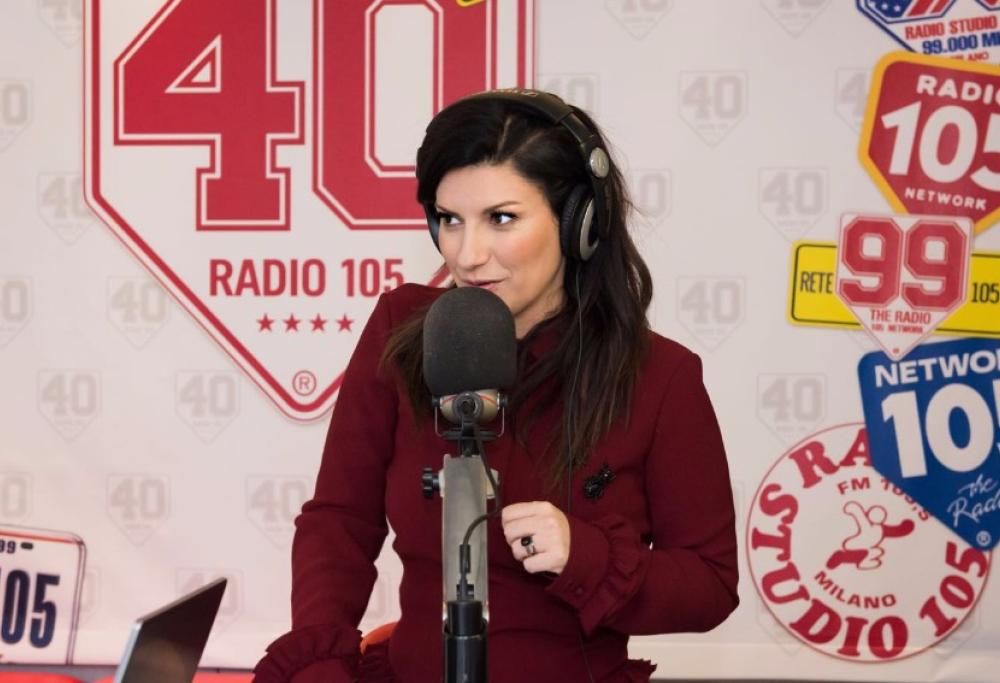 Laura Pausini a 105 Mi Casa!
