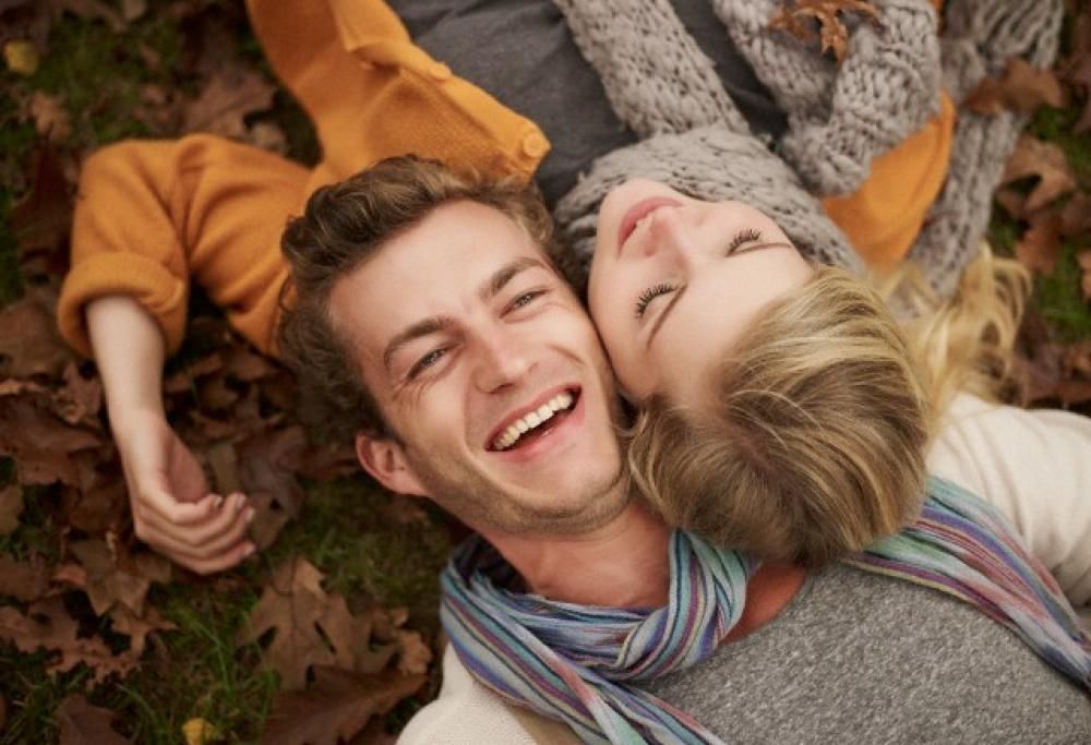 5 motivi per frequentare una donna che legge