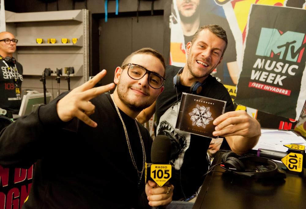 Rocco Hunt conquista la MTV Street: le foto in diretta a 105 Mi Casa!