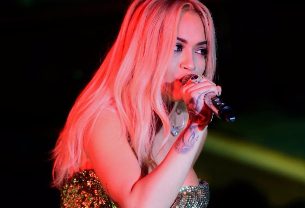 Rita Ora: “Sono stata in una casa famiglia”