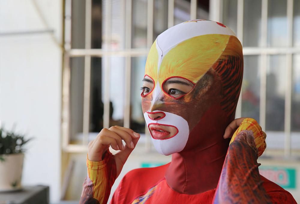 Arrivano i facekini, i costumi da bagno da indossare… sul viso!