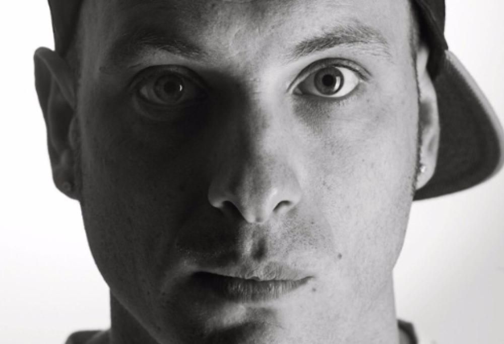 Clementino: da rap star a scrittore. Mercoledì 25 alle 18.00,  a 105 Mi Casa