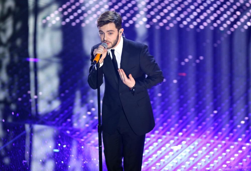 Sanremo 2016, Lorenzo Fragola: “Troppa pressione sui giovani”