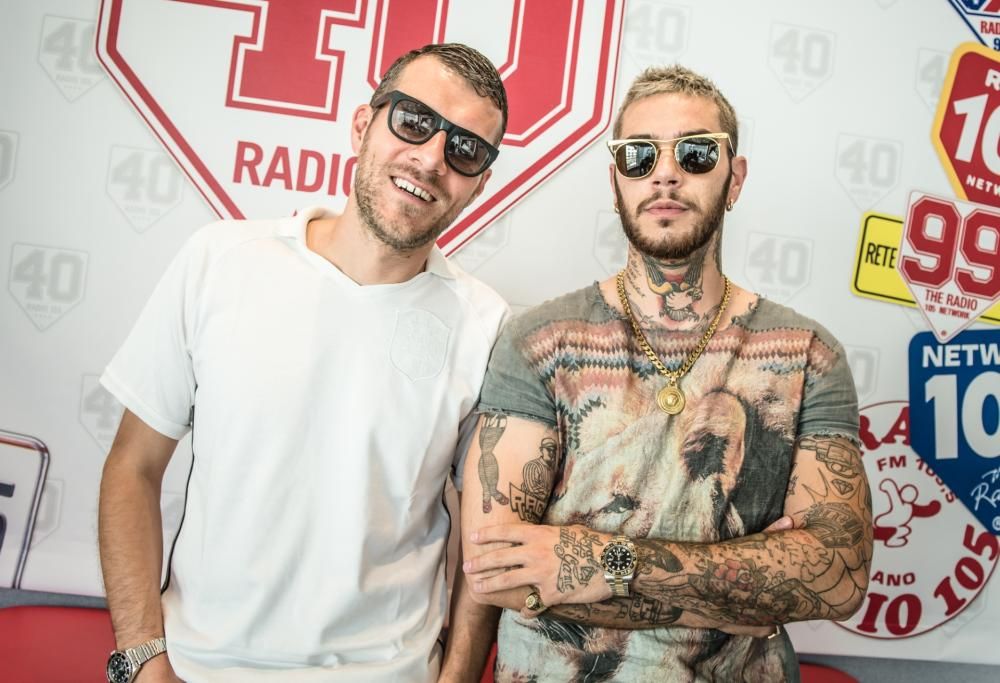 Emis Killa a 105 Mi Casa: guarda le foto