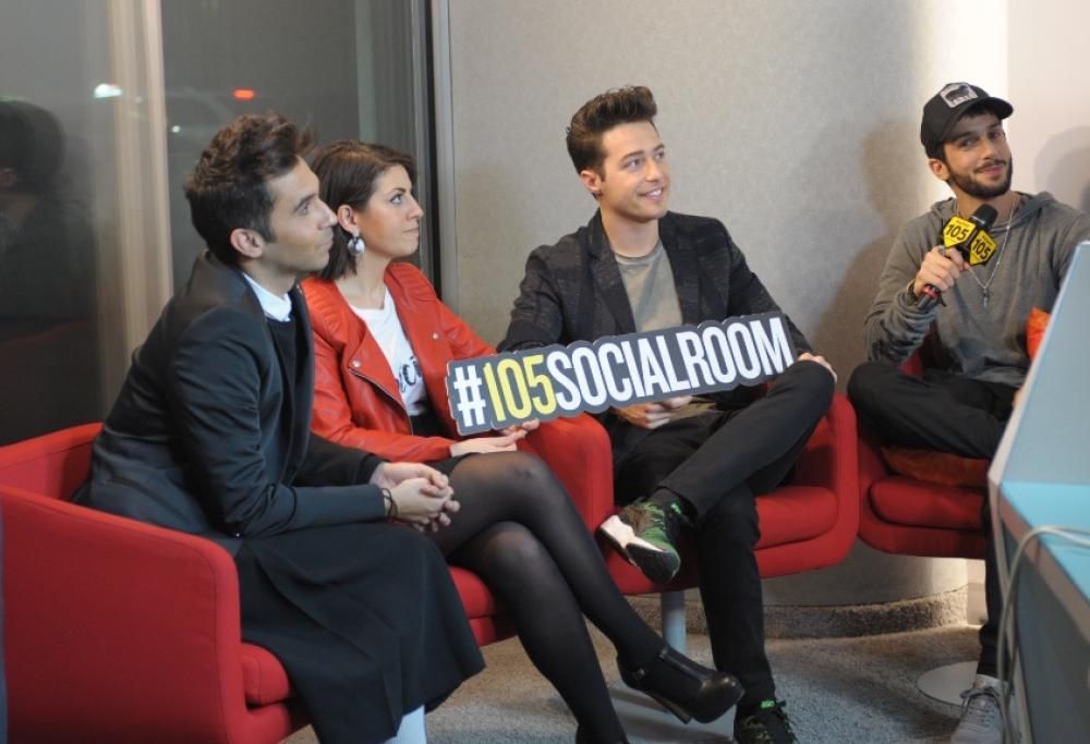 #105SocialRoom: le foto della prima diretta social per L’Isola dei Famosi