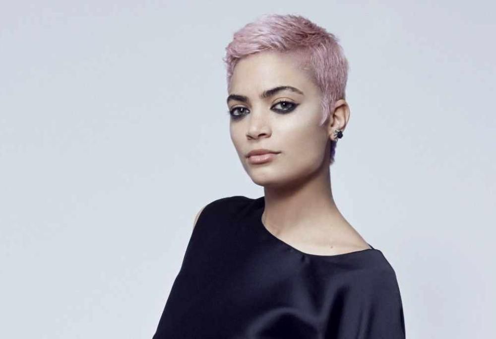 Elodie a 105 Take Away, tra poco l’intervista integrale