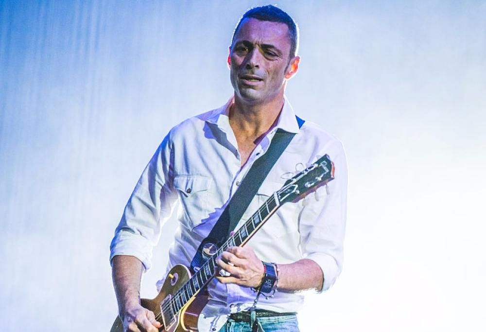 Alex Britti a 105 Mi Casa, stasera con Max Brigante