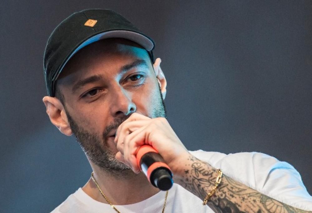 Fabri Fibra presenta il nuovo album “Fenomeno” a 105 Mi Casa