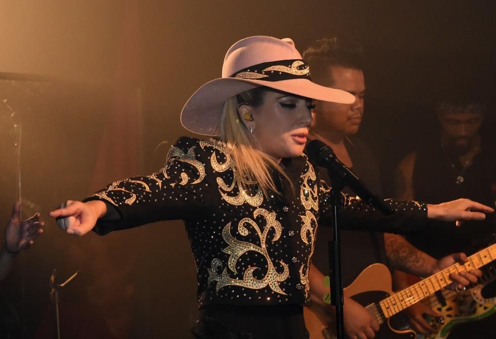 Lady Gaga, la paura della gravidanza (e gli auguri di Beyoncé)