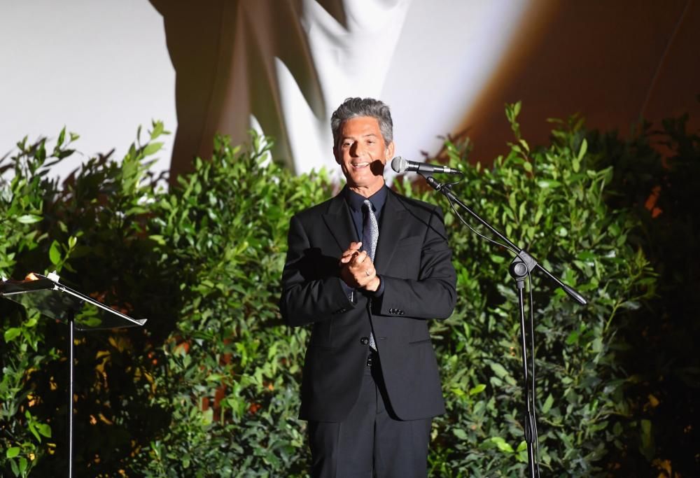 Fiorello si dà alla trap: canta Morandi imitando Ghali