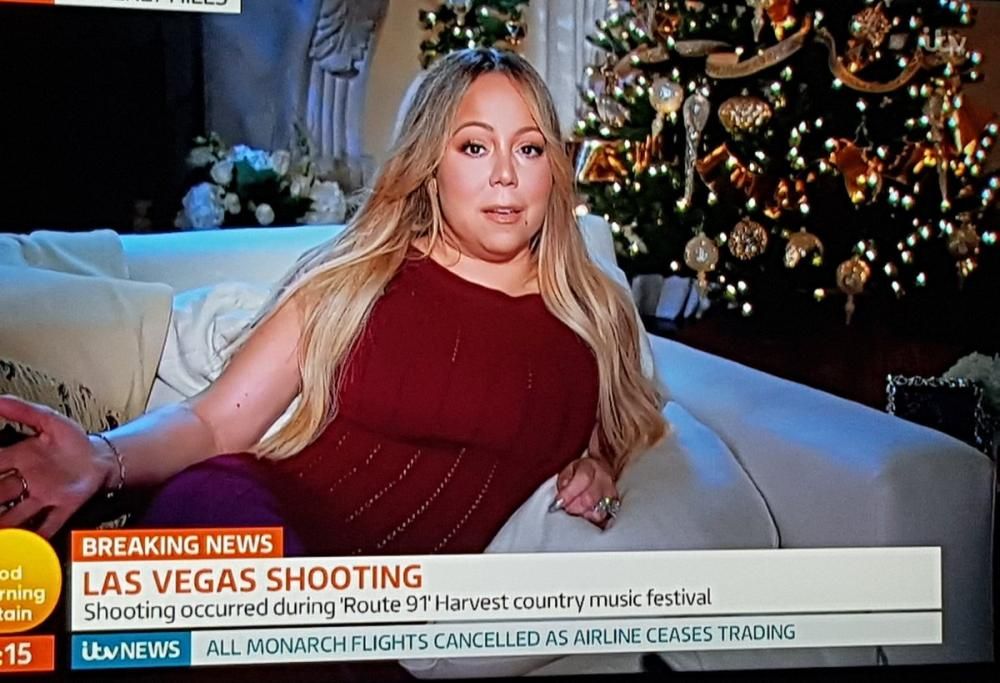 Perché Mariah Carey ha già fatto l’albero di Natale? I social si scatenano