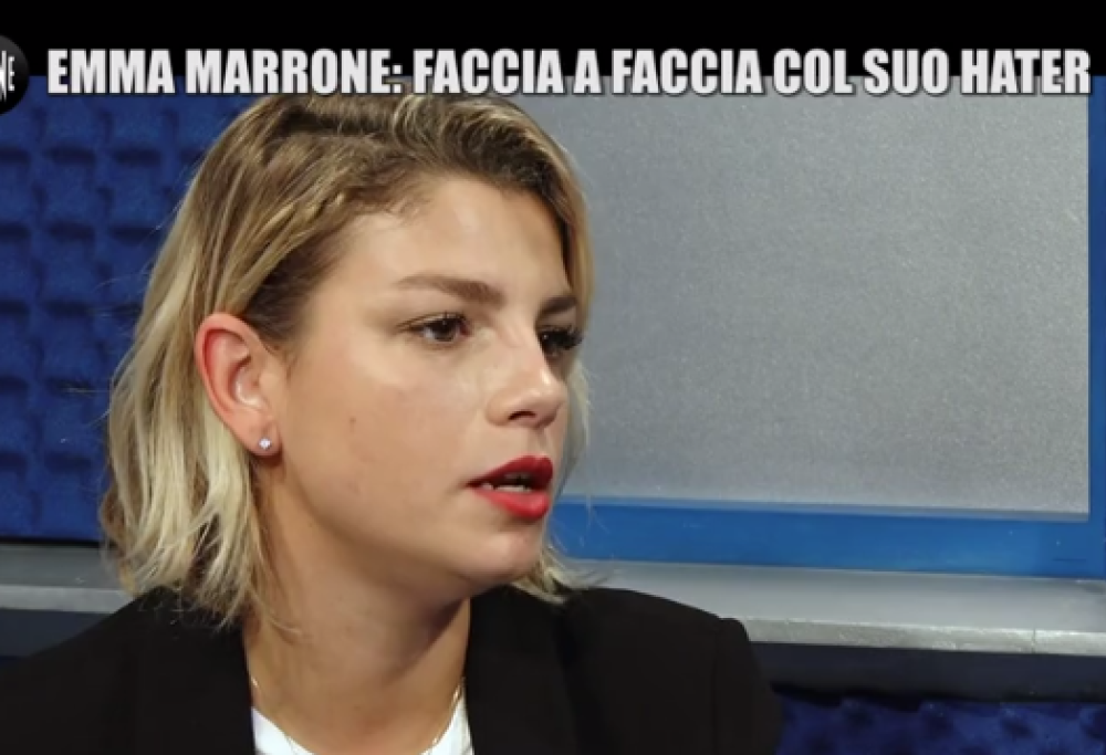Emma Marrone incontra (e perdona) un suo hater: “Mi devi una birra”