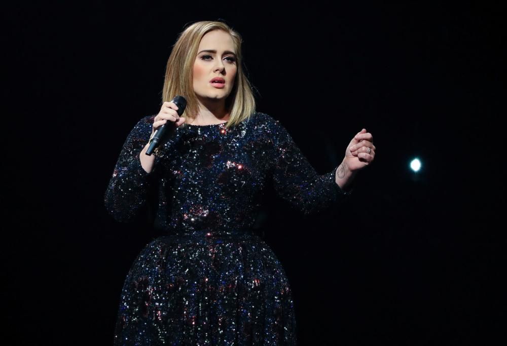 Adele: offerti 20 milioni di sterline per un anno di concerti a Las Vegas