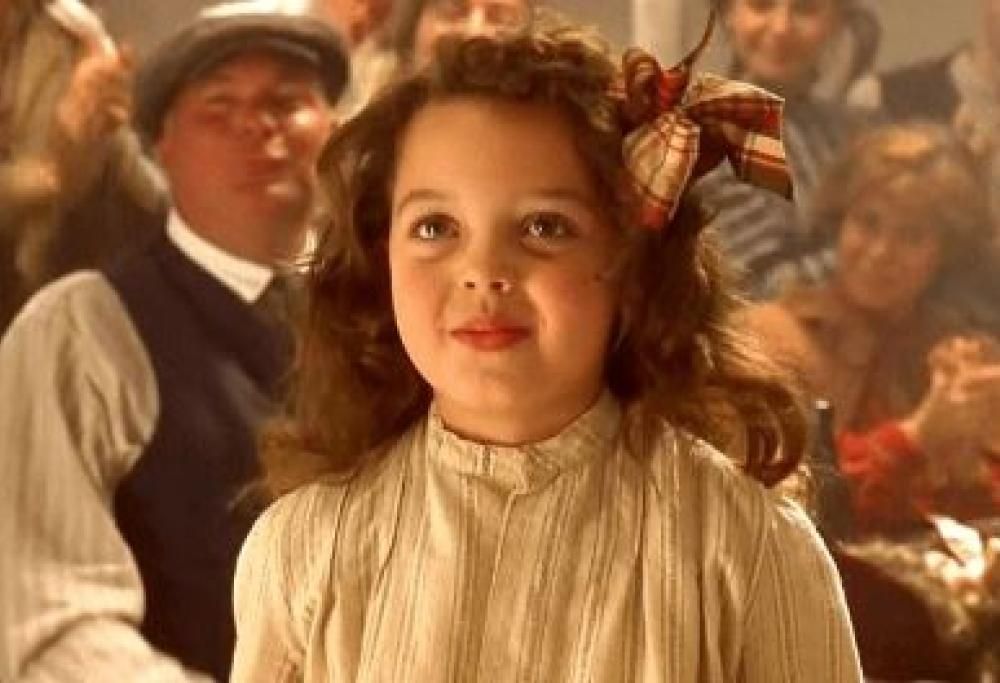 Ecco com’è oggi la bambina che ballava con Leonardo DiCaprio in “Titanic”