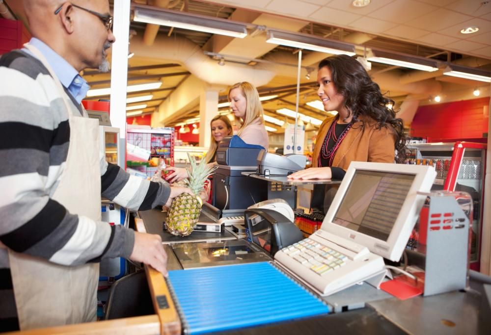 Cambiare coda al supermercato? È del tutto inutile, la scienza spiega perché