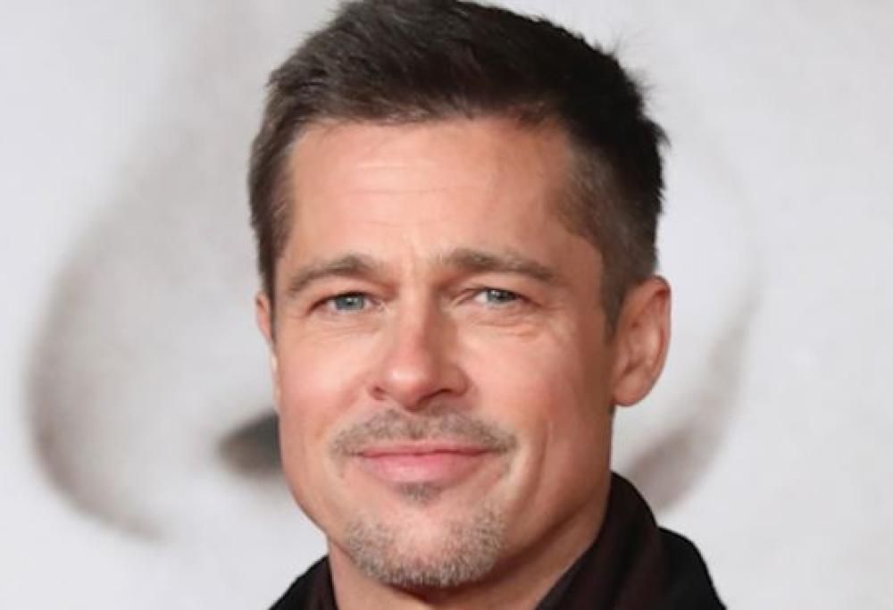 “Piacere, sono William”: Brad Pitt corteggia una ragazza usando il suo primo nome. Ecco com’è andata