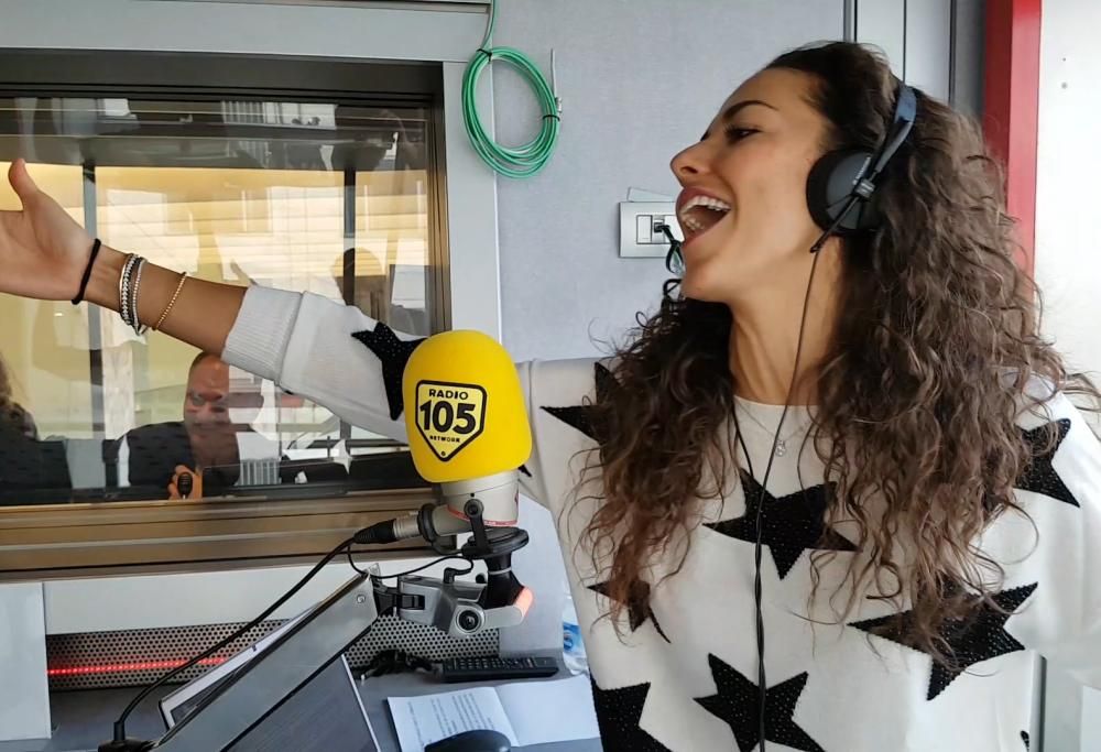 105 Take Away: Laura Barriales canta “A fuego lento”