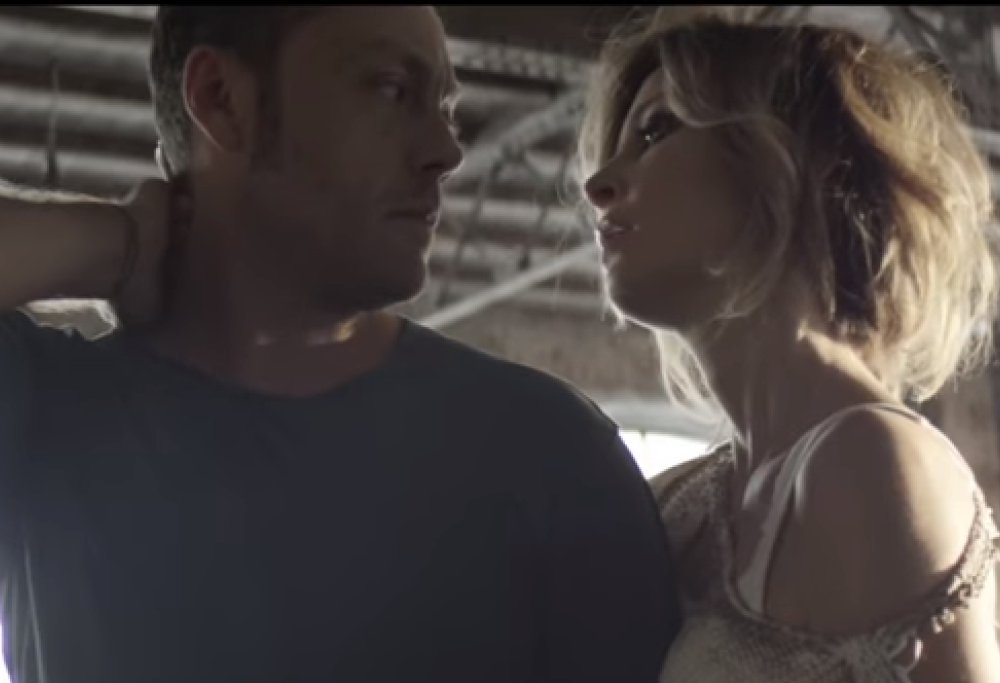 Tiziano Ferro: ecco il video di “‘Solo’ è solo una parola” con Violante Placido