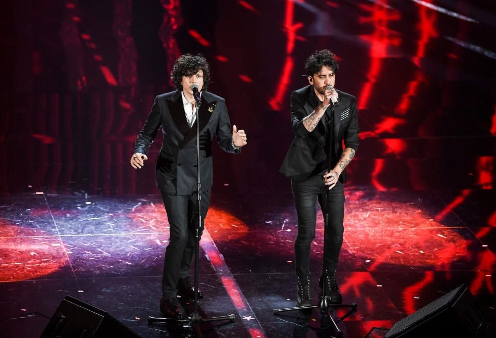 Ermal Meta e Fabrizio Moro sospesi da Sanremo 2018 in attesa di accertamenti