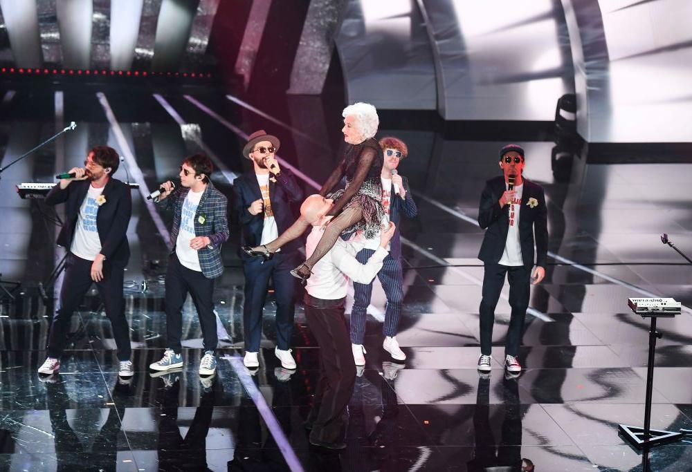 Paddy Jones: la nonna ballerina che ha conquistato il Festival con Lo Stato Sociale