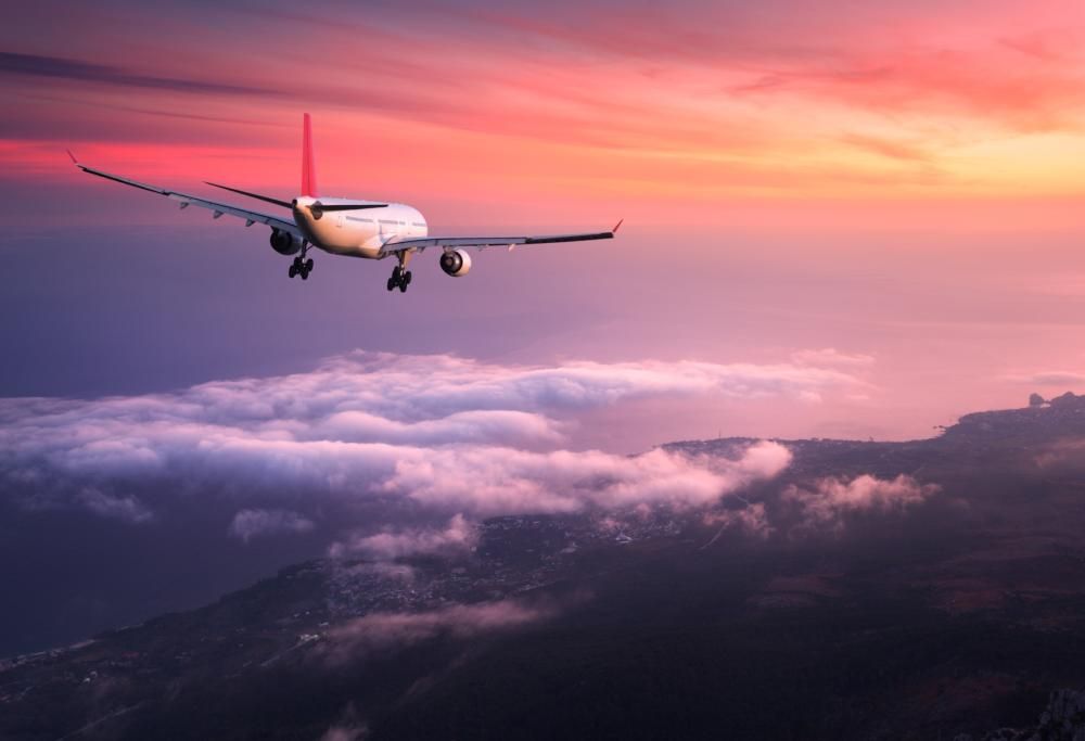 Atterraggio d’emergenza per un aereo a causa di un tradimento