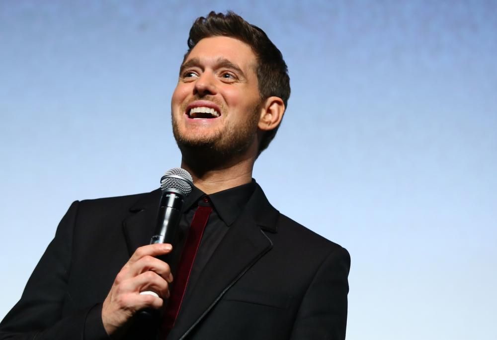 Michael Bublé torna a cantare dal vivo dopo i problemi di salute del figlio