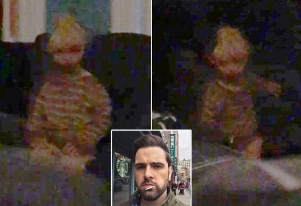 “In casa mia vive un fantasma bambino che mi vuole uccidere!” e mostra le prove