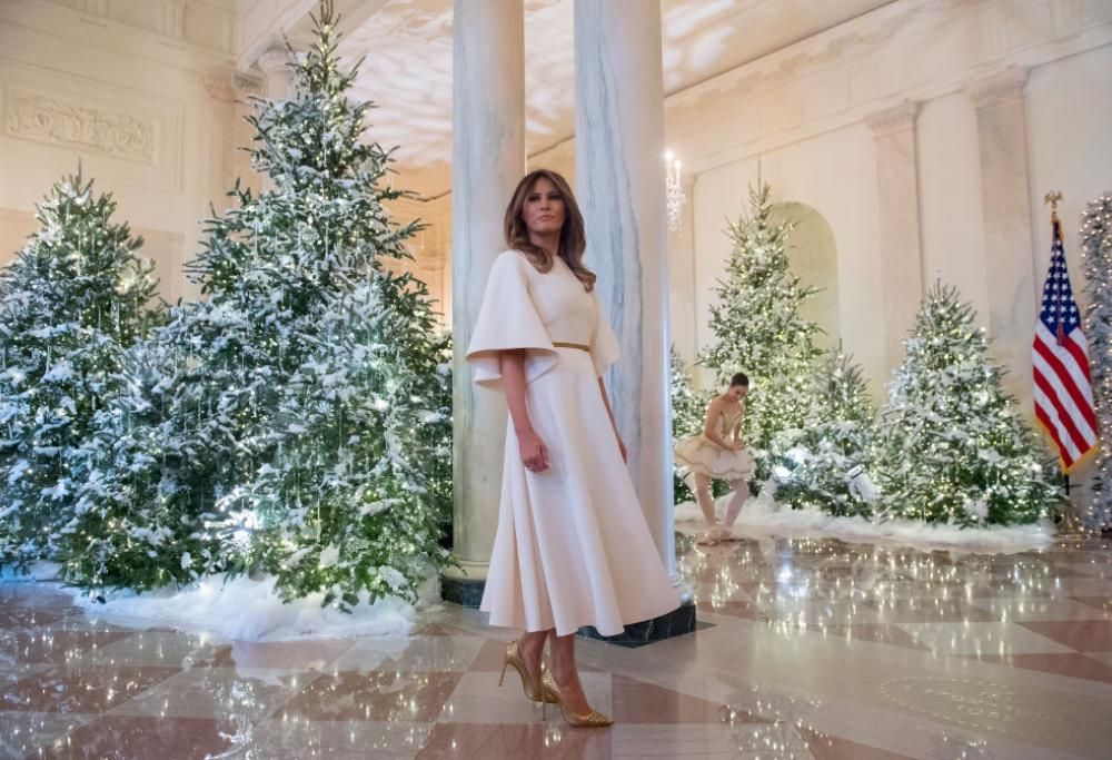 Melania Trump decora la Casa Bianca e piovono critiche