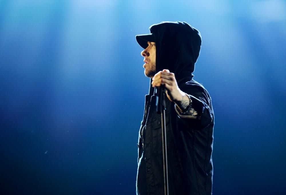 Eminem attacca i poliziotti americani con il nuovo singolo “Untouchable”