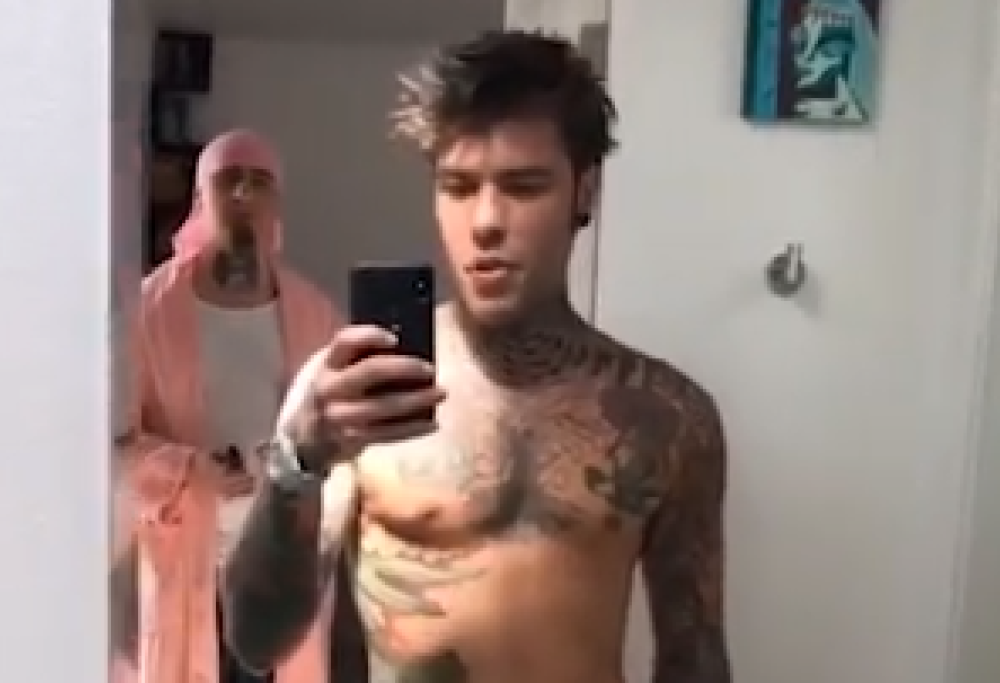 Fedez con J-Ax a Palm Springs per il nuovo video: ecco gli spoiler nelle Instagram Stories