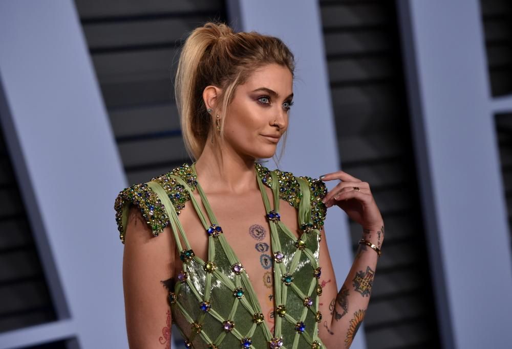 Paris Jackson protesta: “Smettete di cambiarmi il colore della pelle nelle foto”