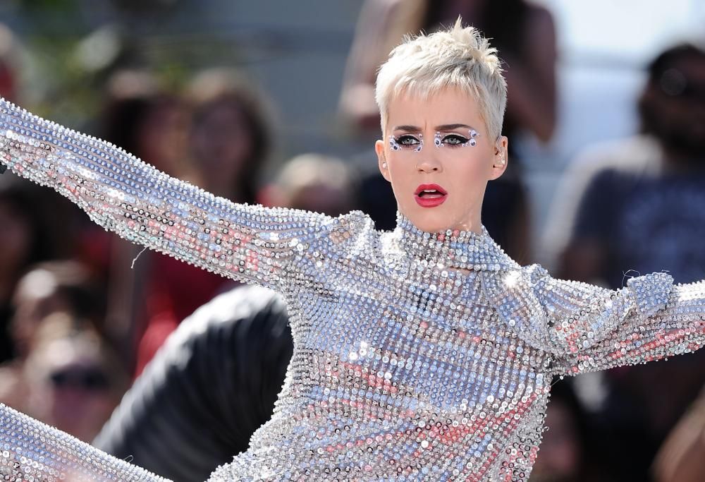 La suora che aveva fatto causa a Katy Perry muore in tribunale