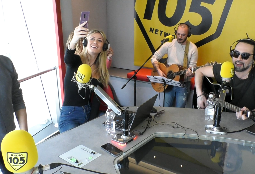 105 Take Away canta con Francesco Sarcina “Vieni da me”