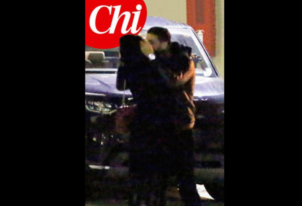 Il bacio appassionato tra Filippo Magnini e Giorgia Palmas