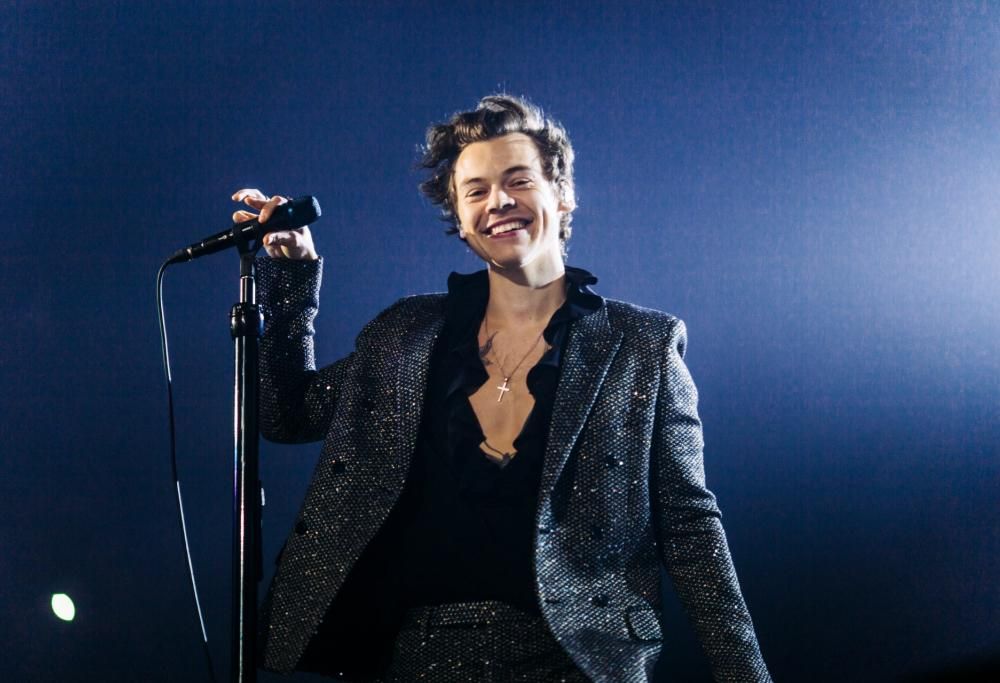 Harry Styles, successo per il concerto di Milano al Forum di Assago