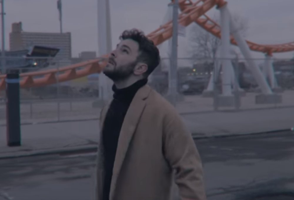 “Battaglia navale”, il nuovo video di Lorenzo Fragola