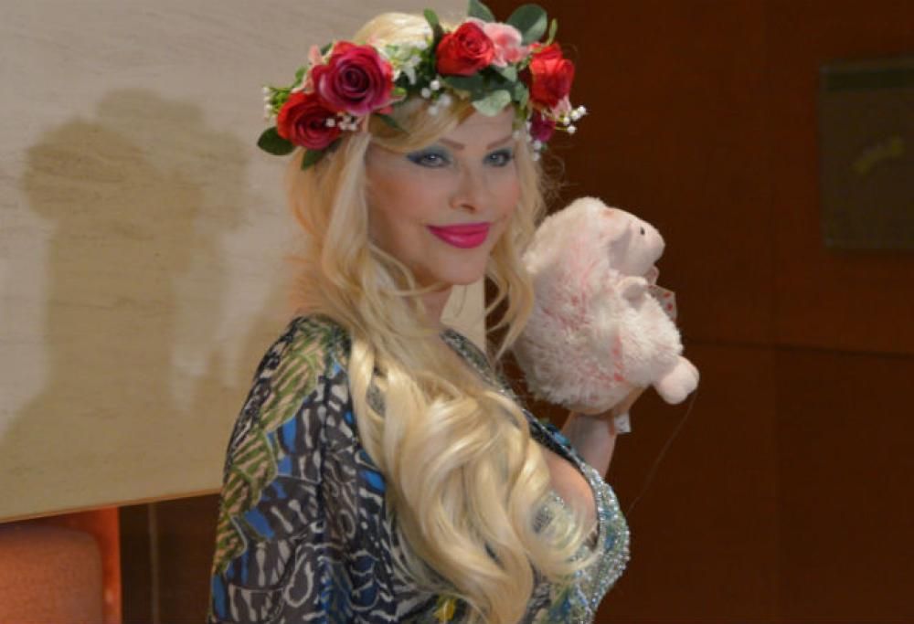 Gf Vip, fuori Cicciolina. La sua protesta: “Non c’è posto per la prima pornodiva mondiale”