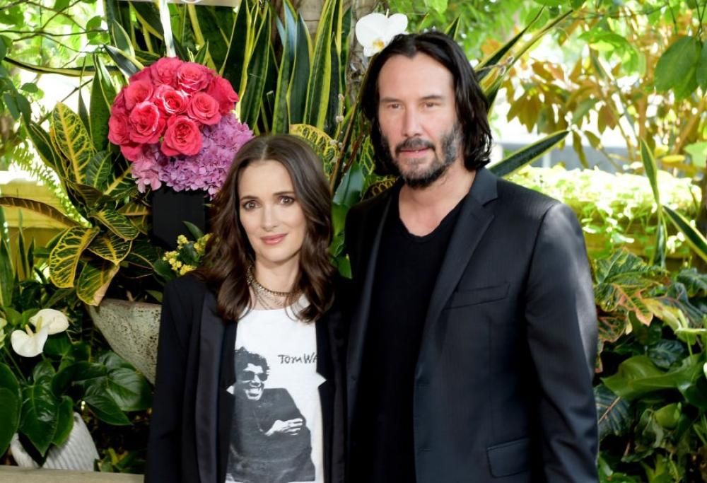 Winona Ryder è convinta di essere sposata con Keanu Reeves