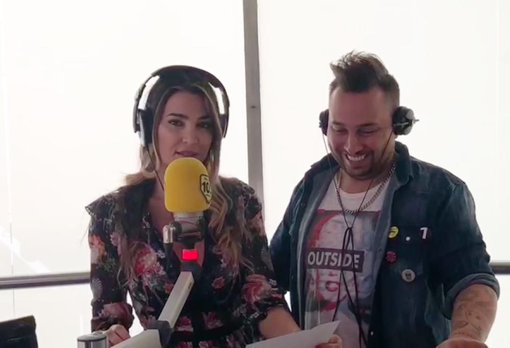 105 Take Away: Cecilia Capriotti canta “La Bambola”