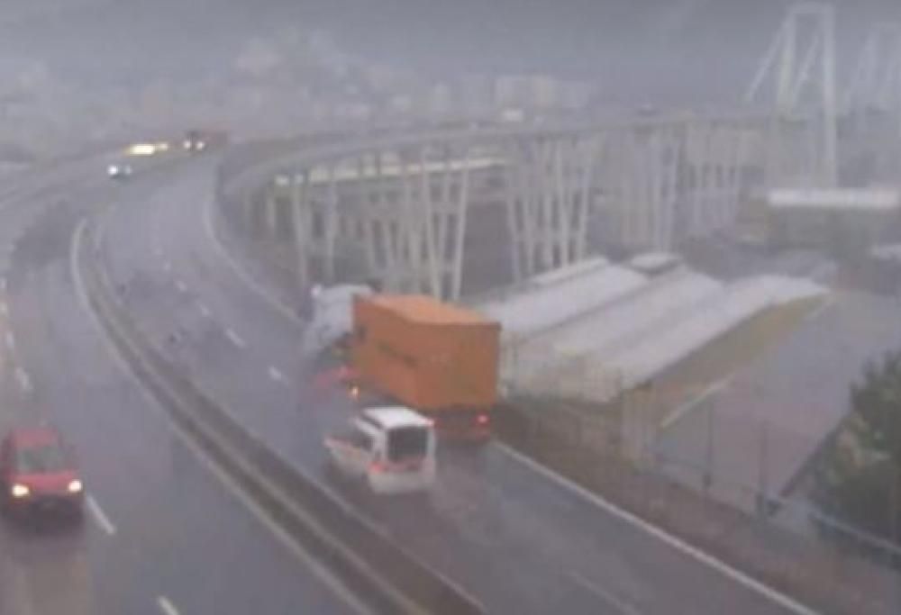 Ponte Morandi: un nuovo video mostra gli istanti prima del crollo