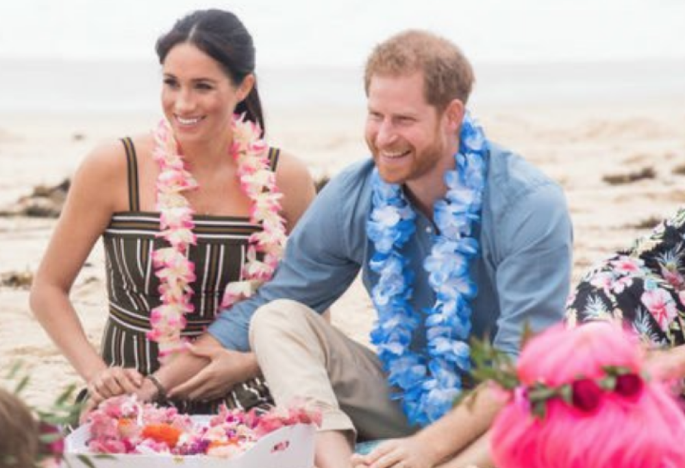 Meghan Markle prepara il banana bread per i contadini australiani