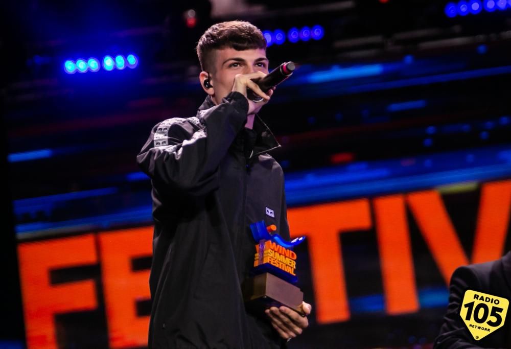 Wind Summer Festival, 2a serata: Quentin40 vince la sfida dei Giovani