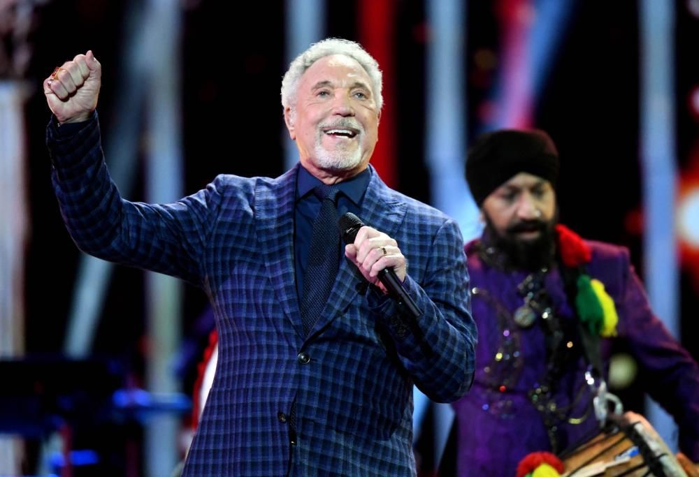 Tom Jones in ospedale per un’infezione batterica