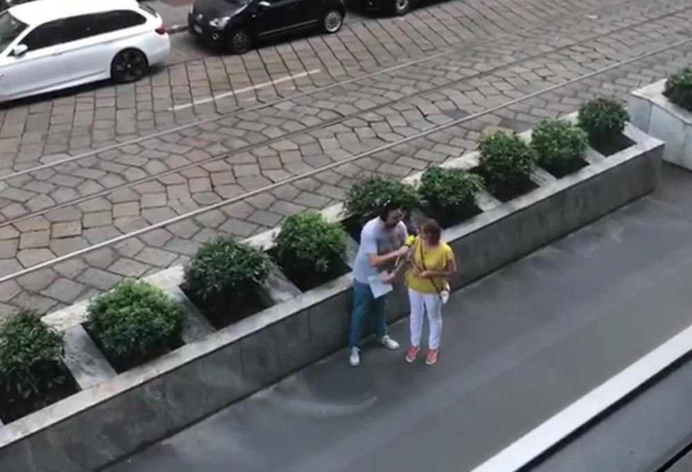 Squalo chiede a una signora Ucraina se le piace il CA**O!