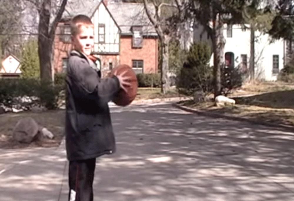 Ragazzini prendono in giro il Web facendo canestro e il video diventa Viral!