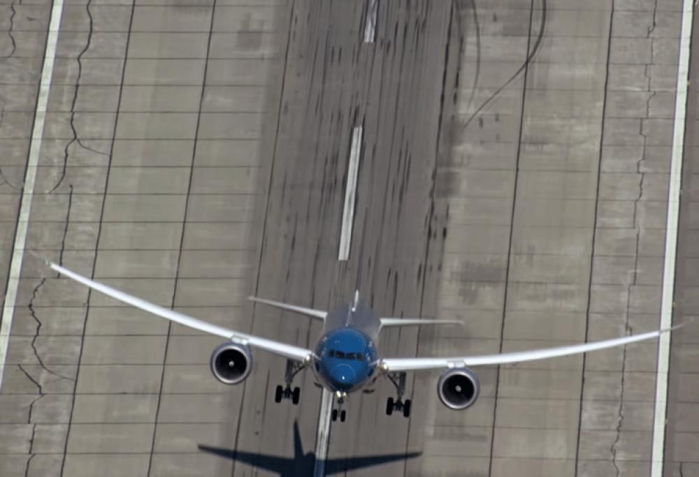 Boeing 787-9 – il Jumbo Jet che decolla in verticale!